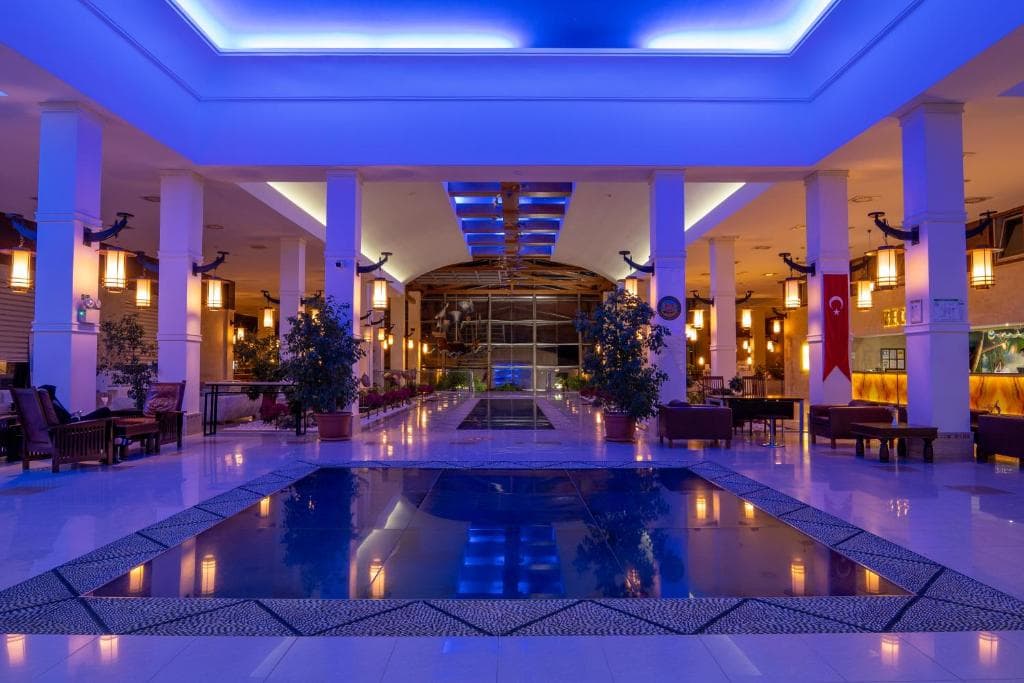 TT Hotels Pegasos World - 15