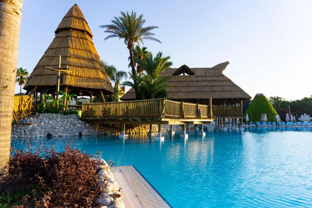 TT Hotels Pegasos World - 17