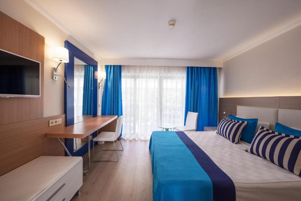 TT Hotels Pegasos World - 40