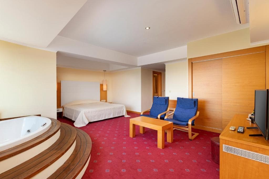 Sealight Resort Hotel - 5