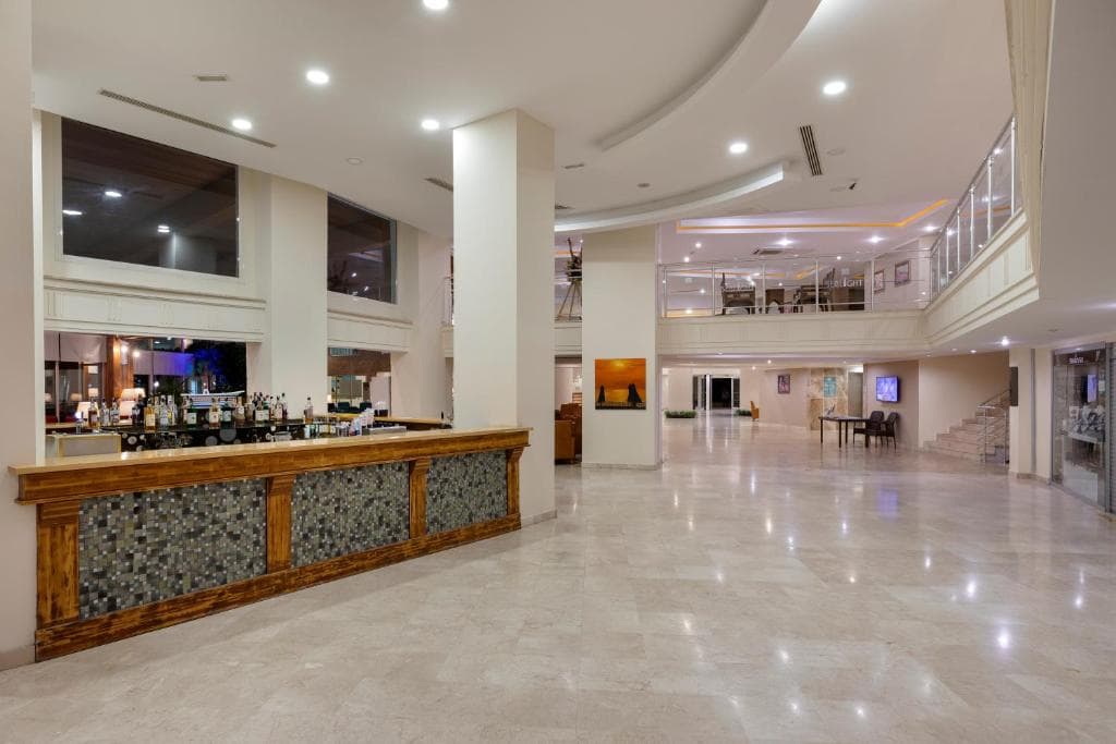 Sealight Resort Hotel - 7