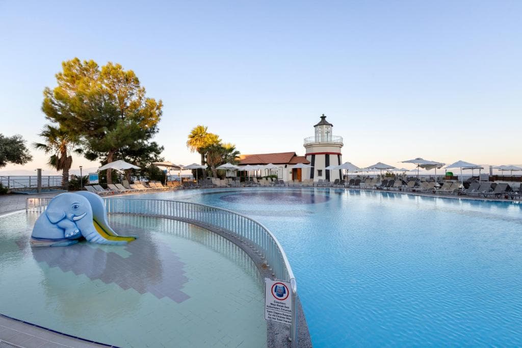 Sealight Resort Hotel - 35