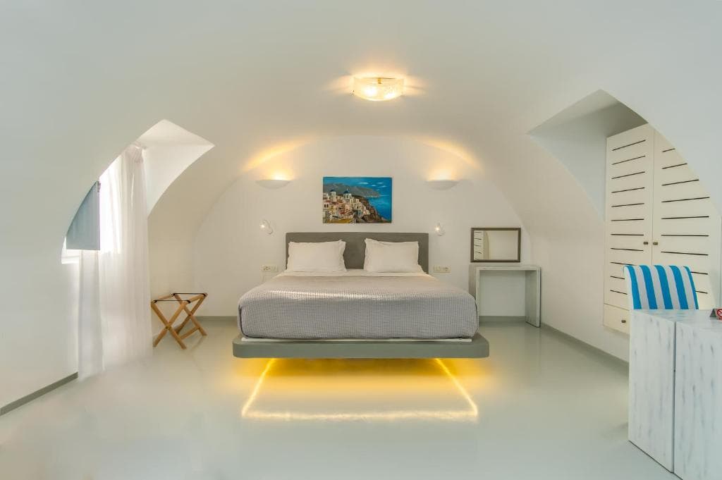 Central Fira Suites - 2