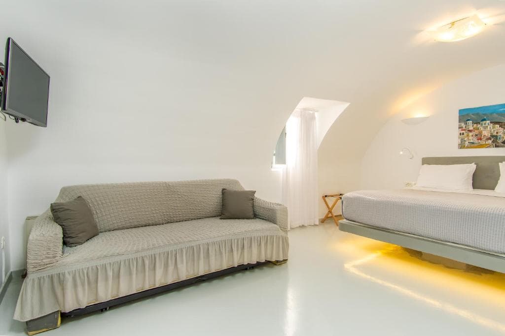Central Fira Suites - 8