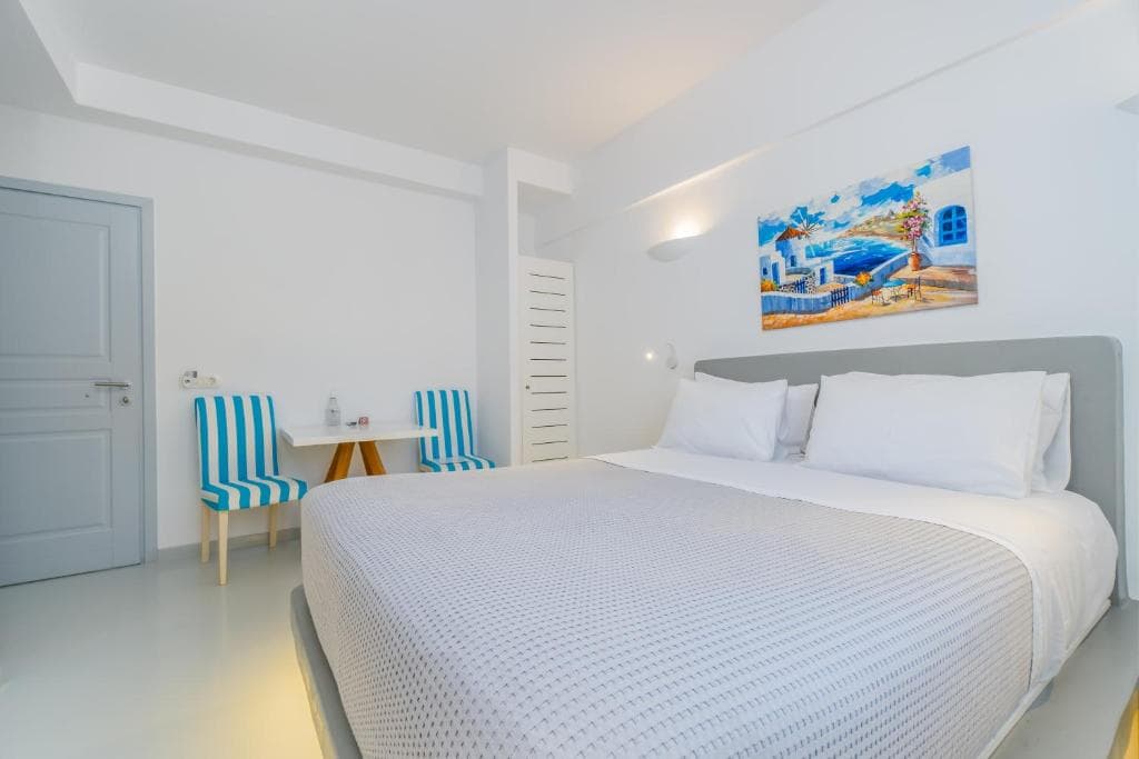 Central Fira Suites - 36