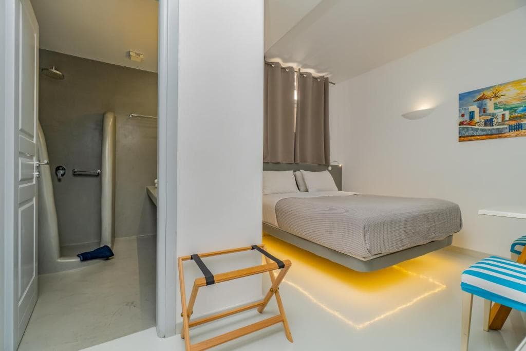 Central Fira Suites - 37