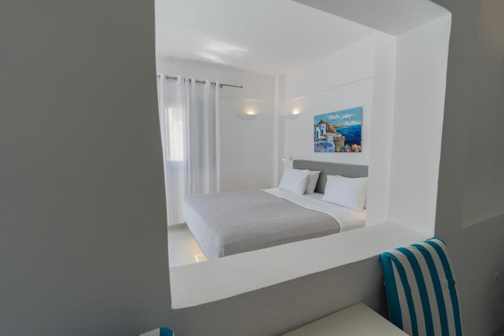Central Fira Suites - 40