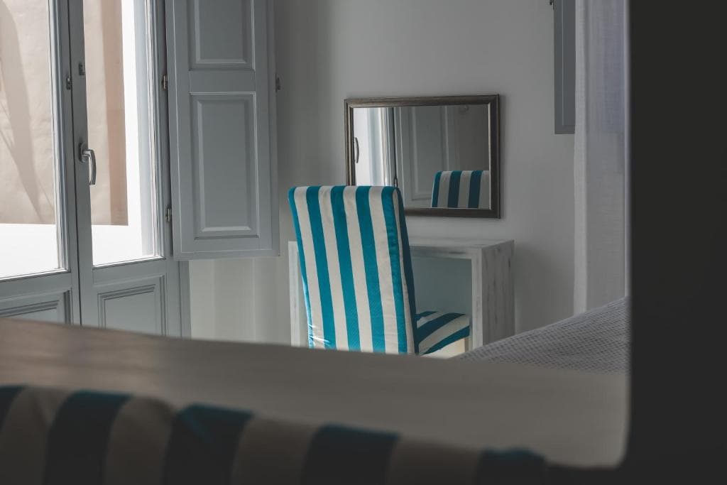 Central Fira Suites - 41