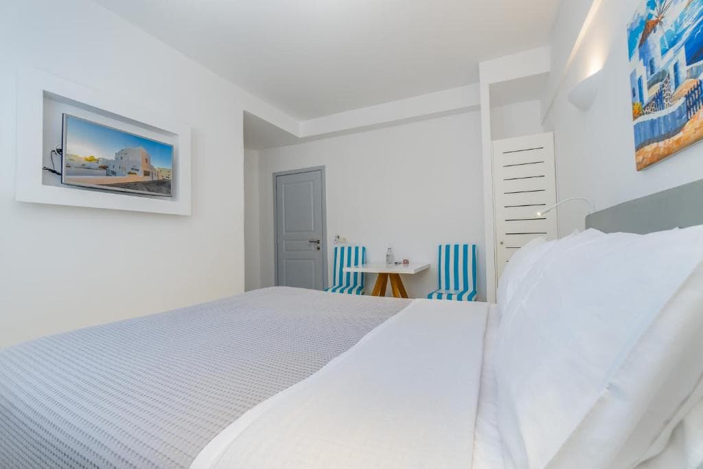 Central Fira Suites - 42