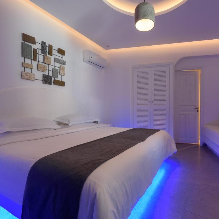 Nikolas Hotel - 12