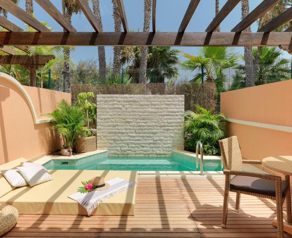 Green Garden Resort & Suites - 10