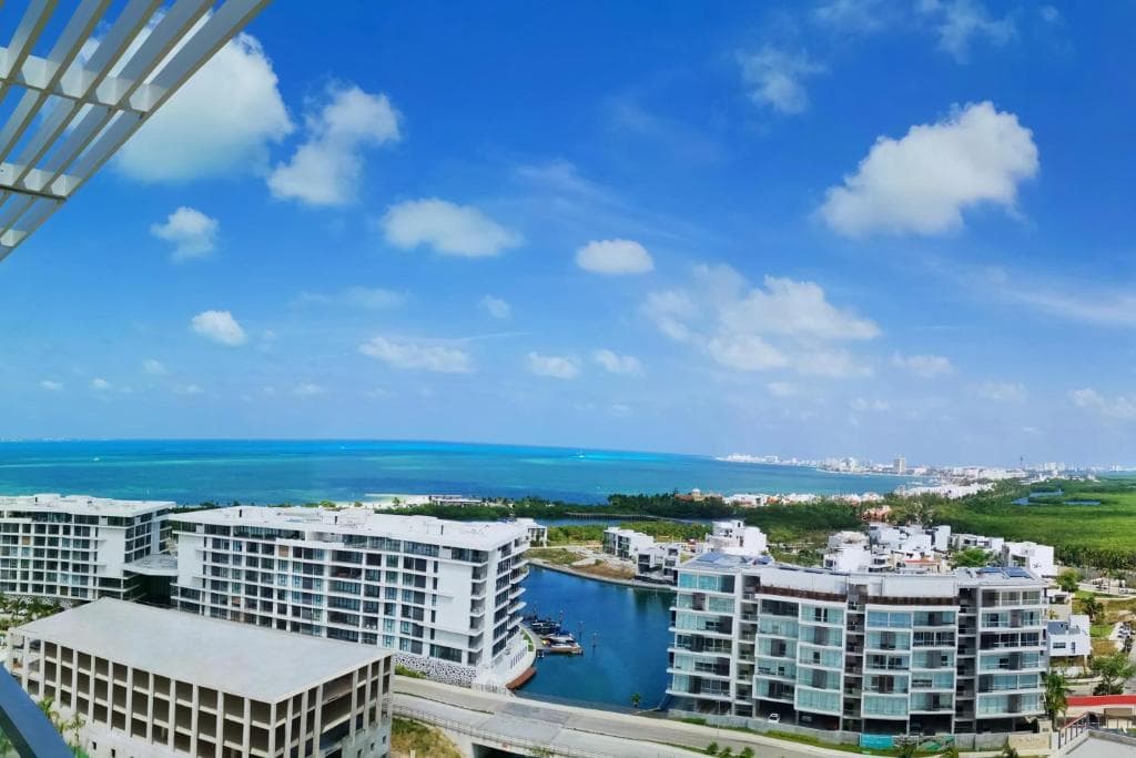 Renaissance Cancun Resort & Marina - 23