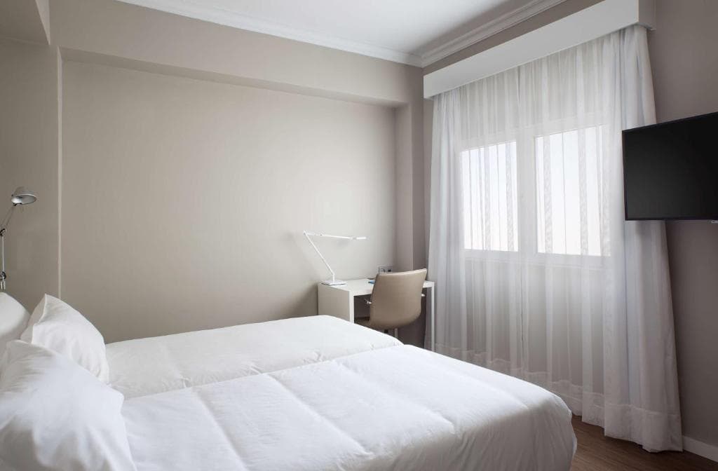 NH Las Palmas Playa las Canteras - 20