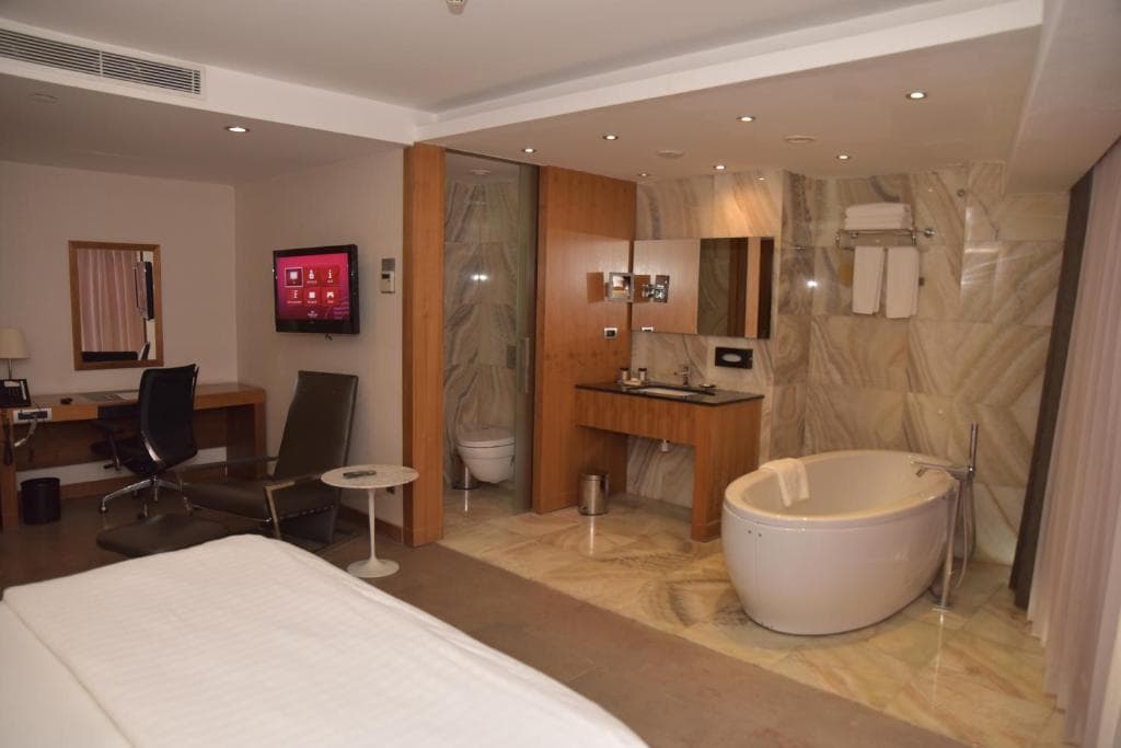 Crowne Plaza Istanbul Harbiye by IHG - 2