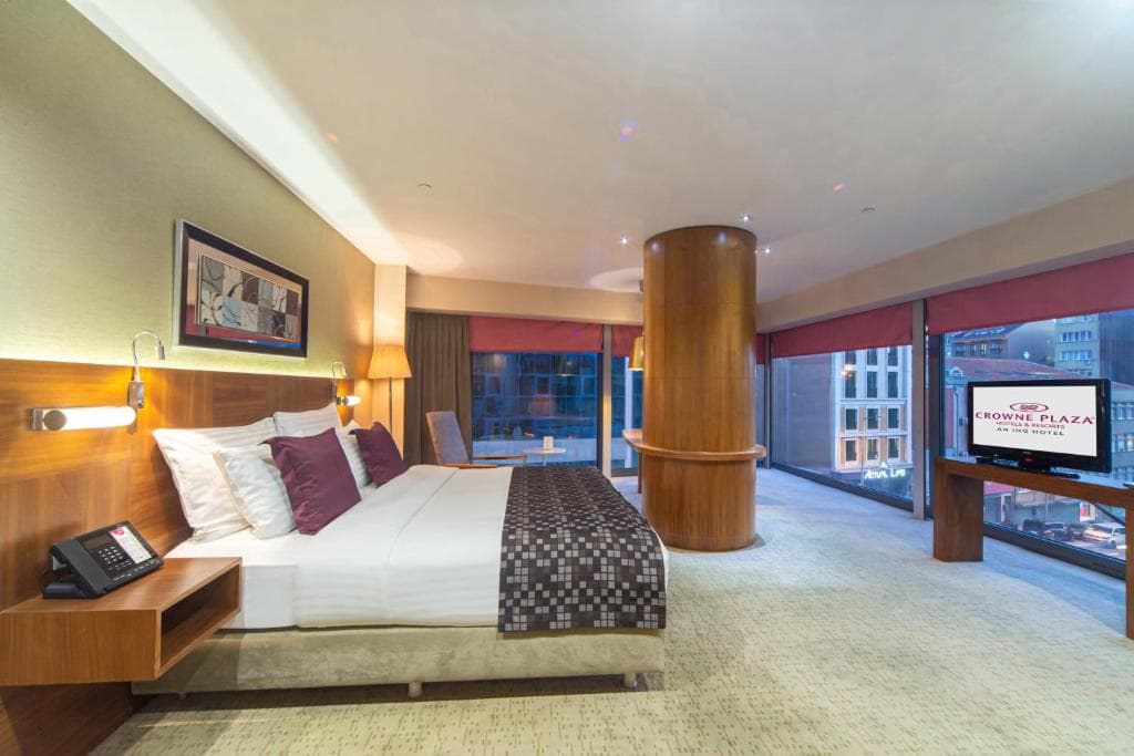 Crowne Plaza Istanbul Harbiye by IHG - 3