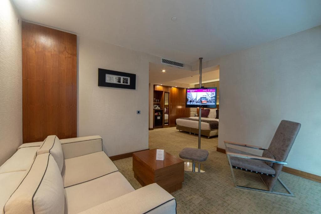 Crowne Plaza Istanbul Harbiye by IHG - 8