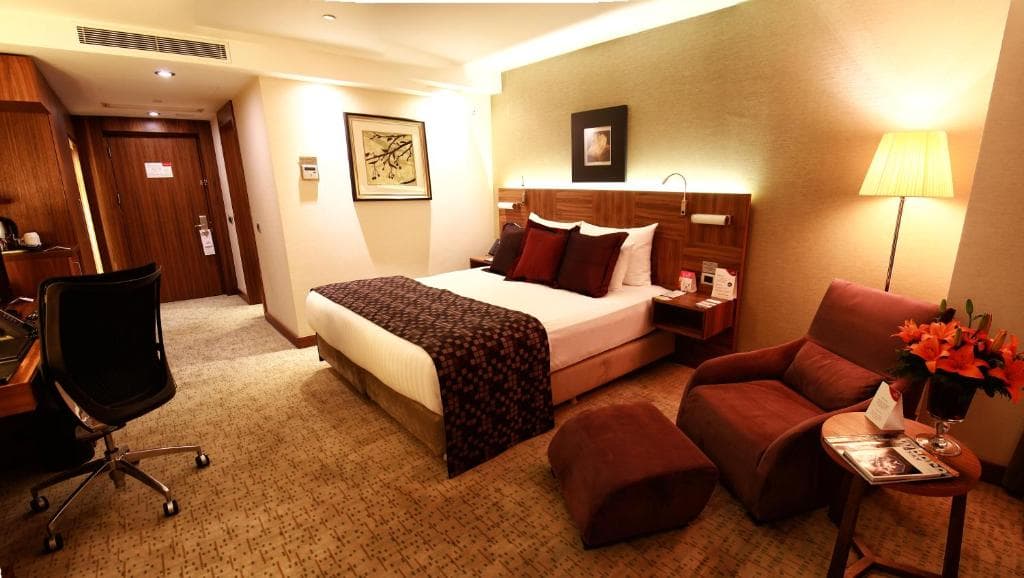 Crowne Plaza Istanbul Harbiye by IHG - 9
