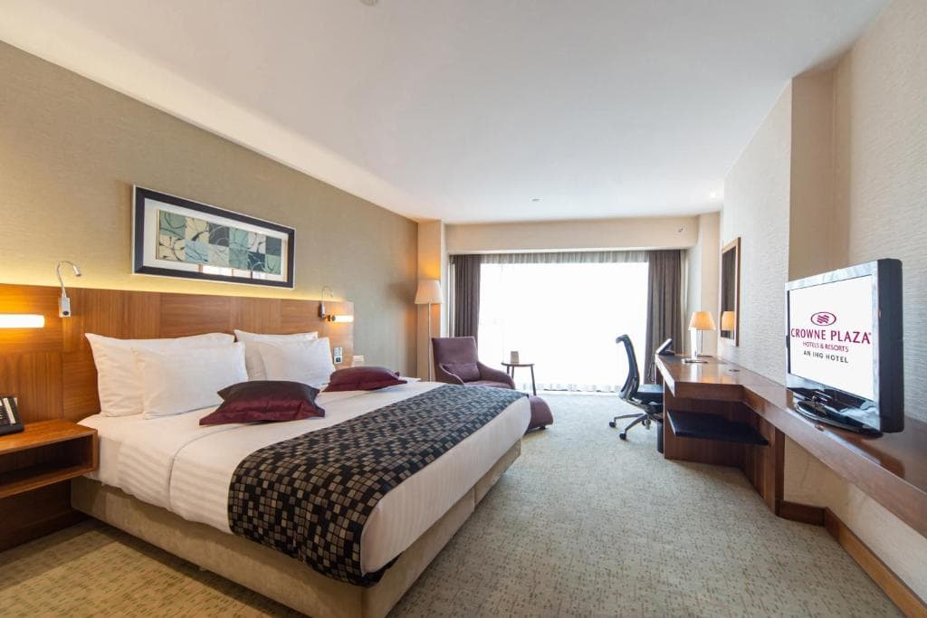 Crowne Plaza Istanbul Harbiye by IHG - 41