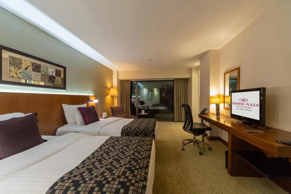 Crowne Plaza Istanbul Harbiye by IHG - 45