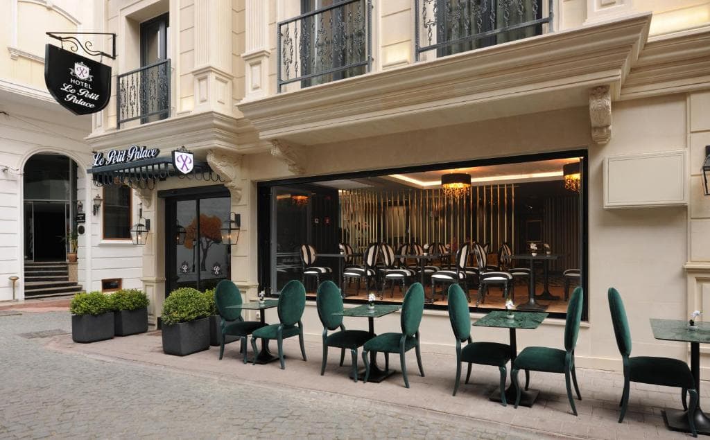 Le Petit Palace Hotel - 6