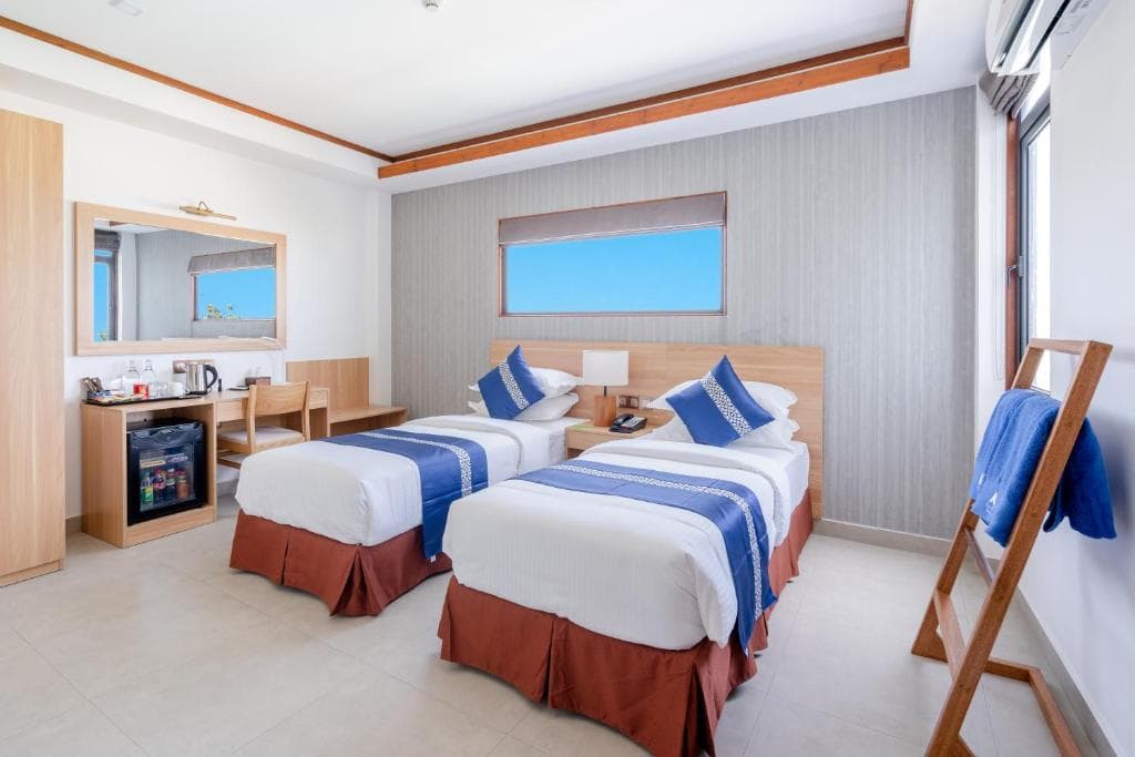 Ayala Ocean View Hotel - 29