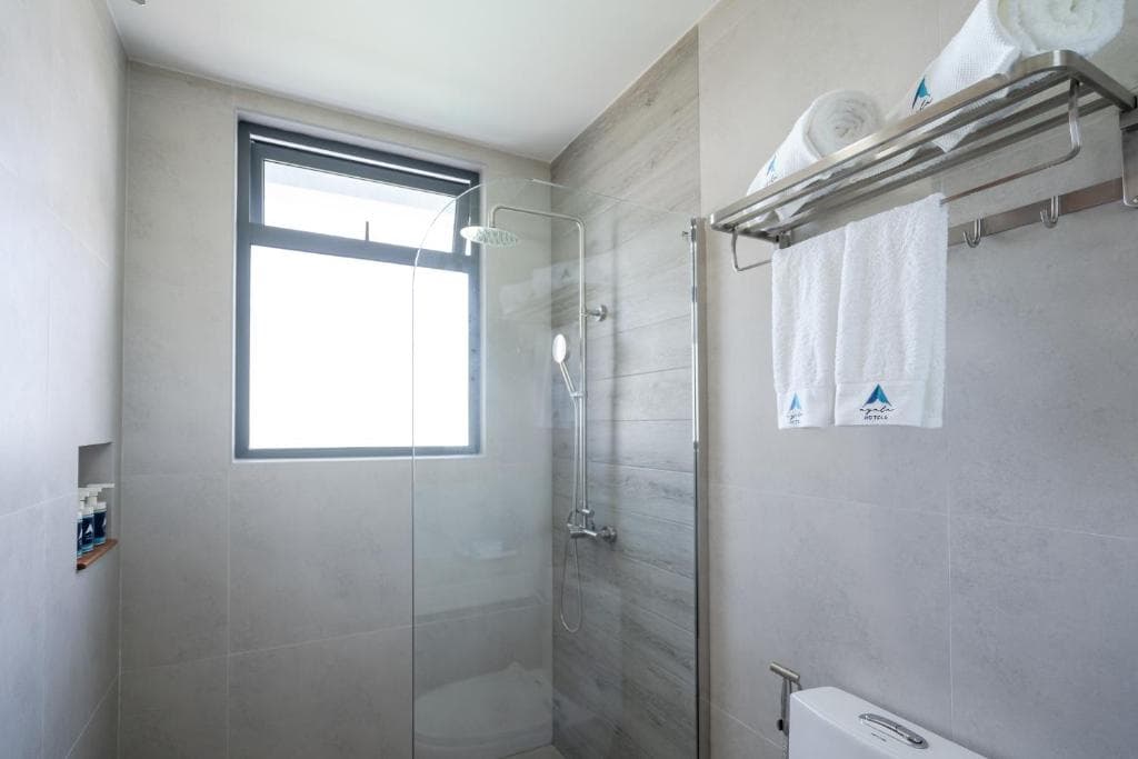 Ayala Ocean View Hotel - 32