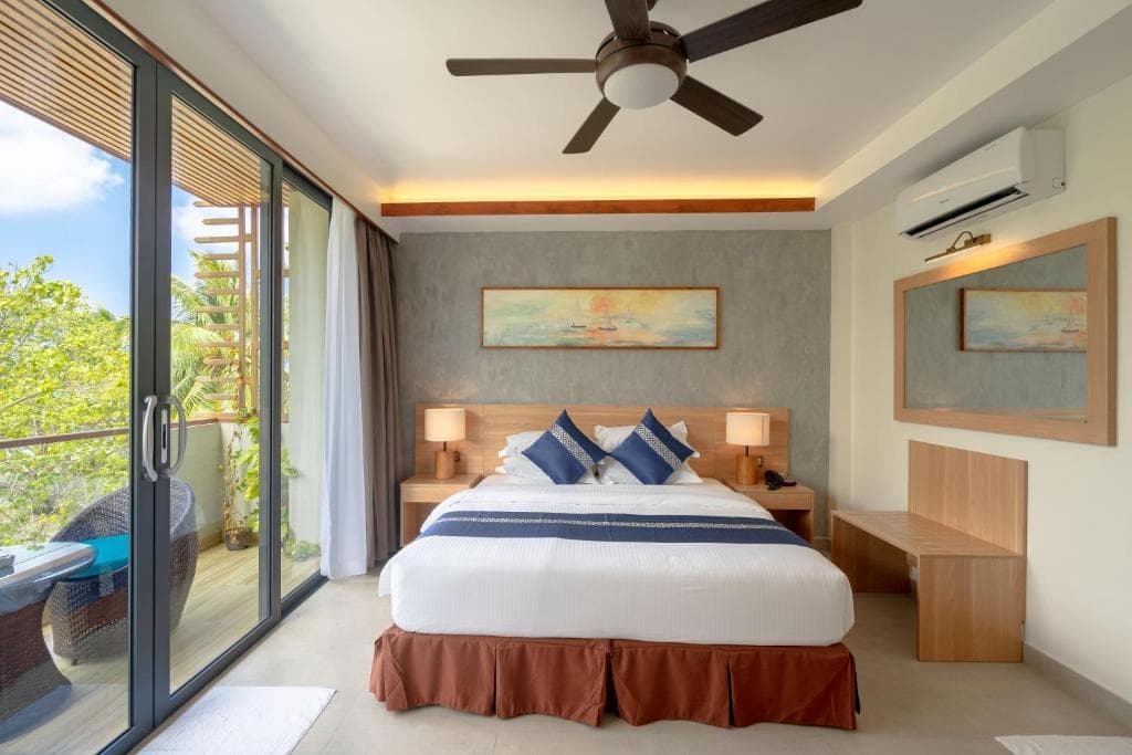 Ayala Ocean View Hotel - 43