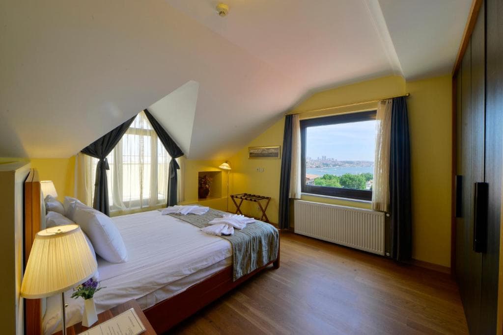Agora Life Hotel - 3