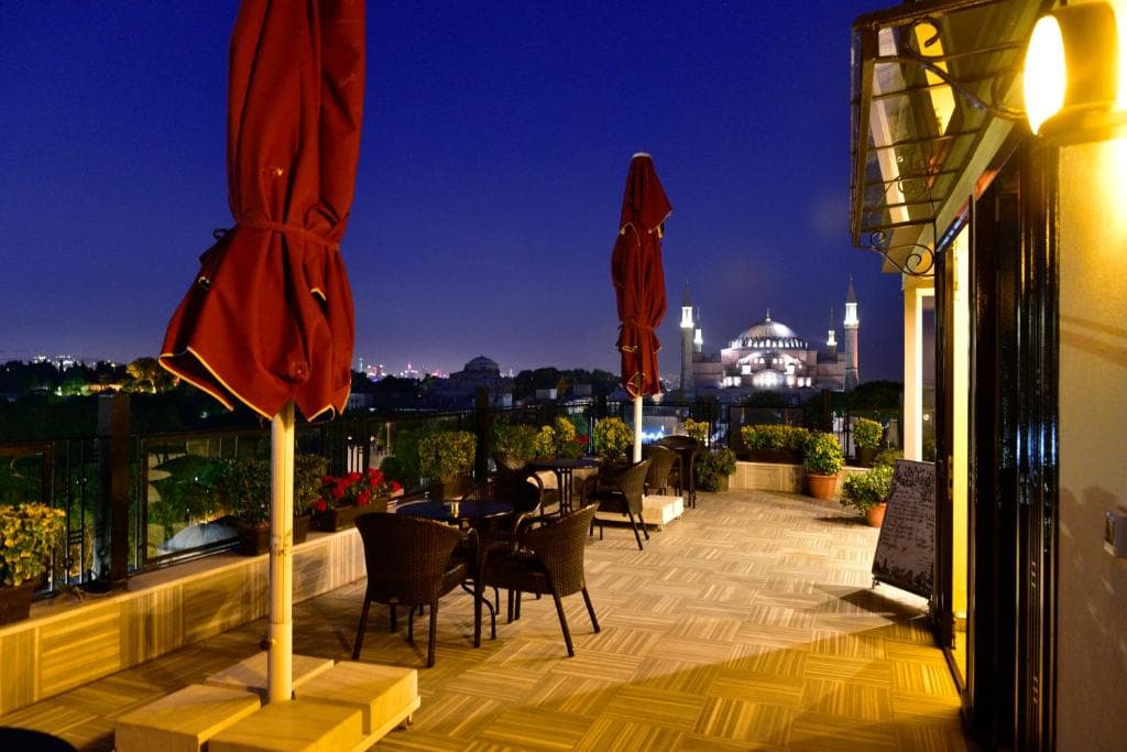 Agora Life Hotel - 7