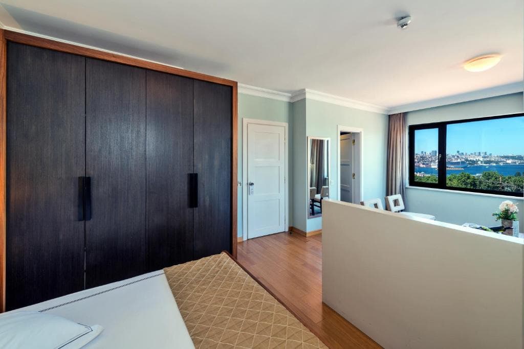 Agora Life Hotel - 12
