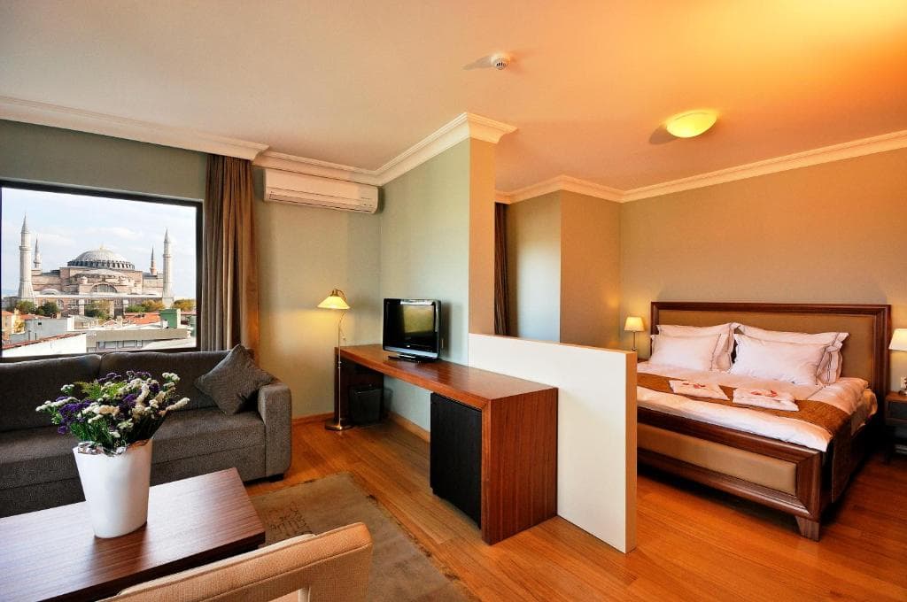 Agora Life Hotel - 13