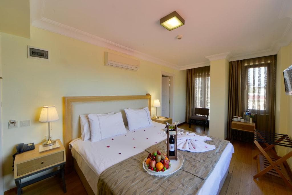 Agora Life Hotel - 25