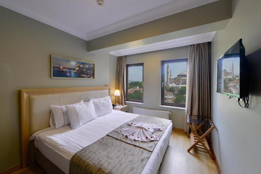 Agora Life Hotel - 28