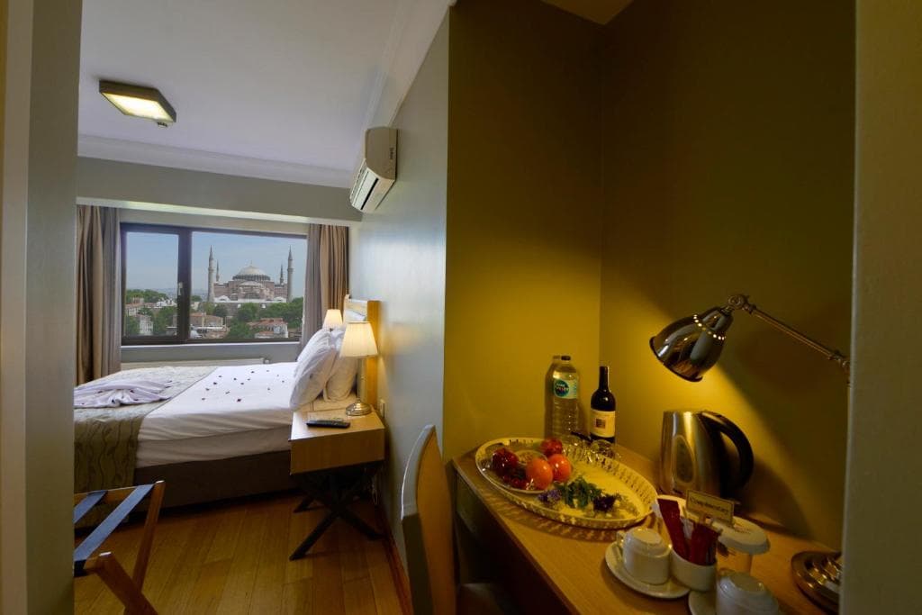 Agora Life Hotel - 29