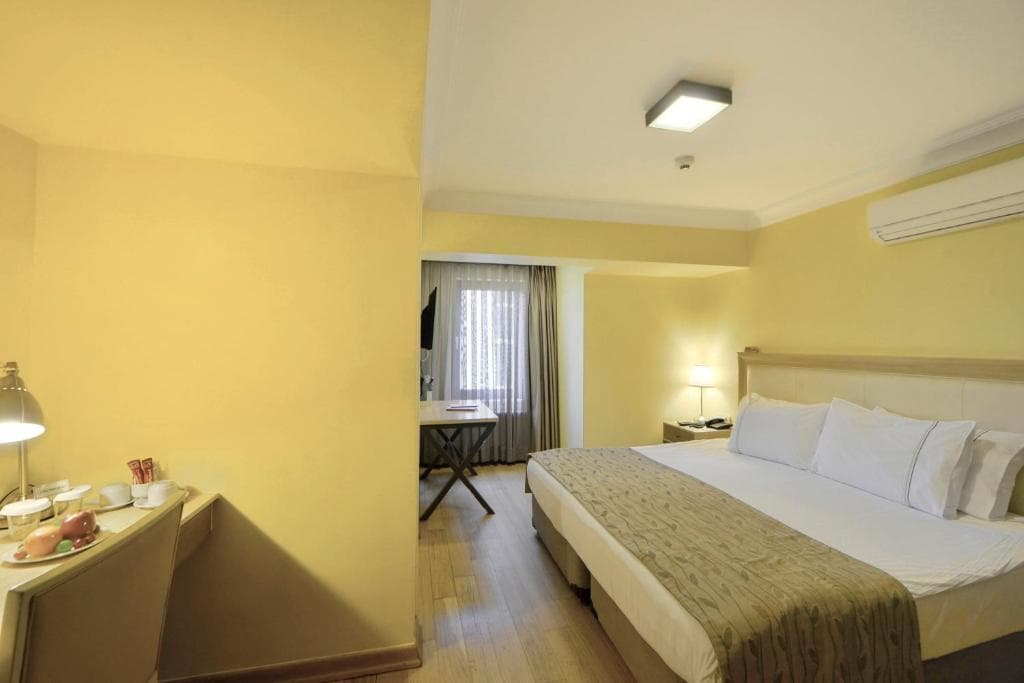 Agora Life Hotel - 40