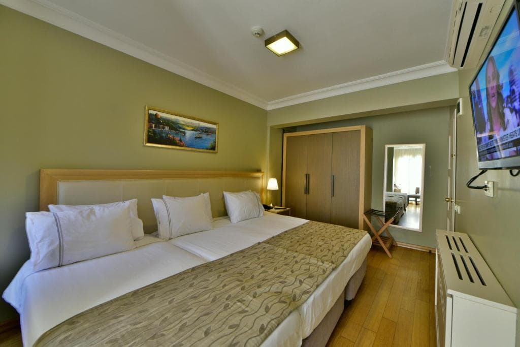 Agora Life Hotel - 42