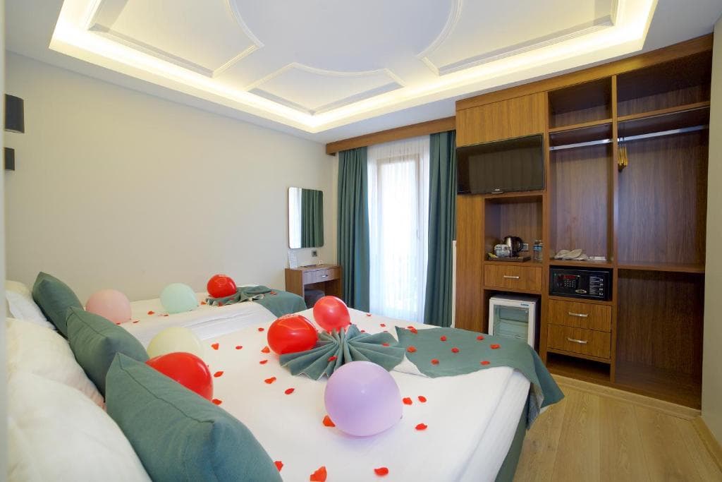 Hotel Black Tulip - 39