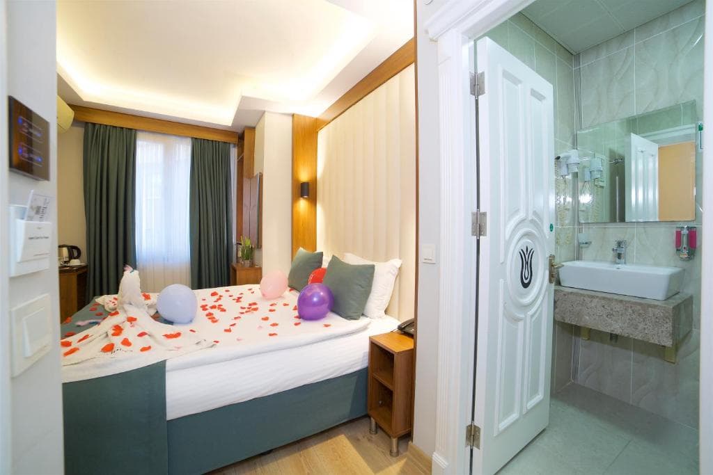 Hotel Black Tulip - 45
