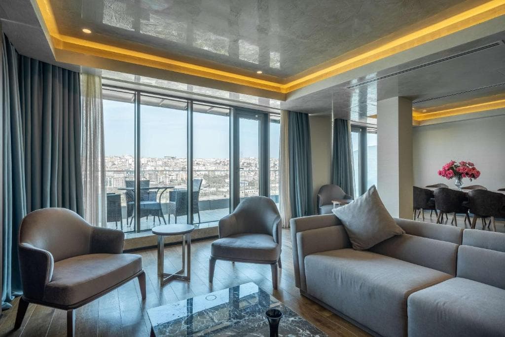 Clarion Golden Horn - 15