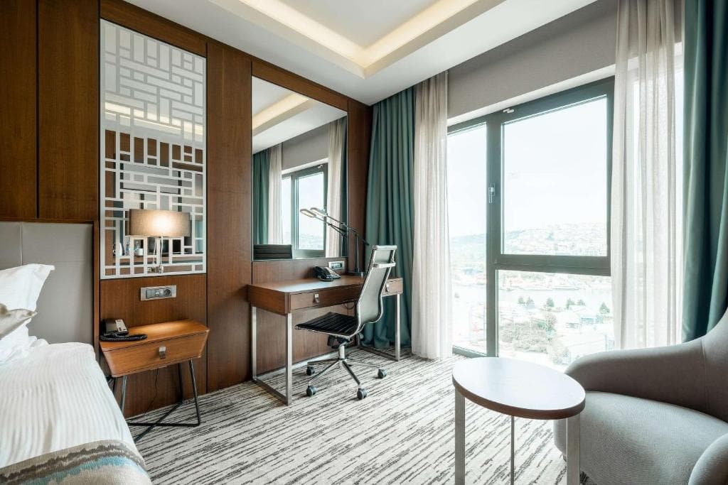 Clarion Golden Horn - 32