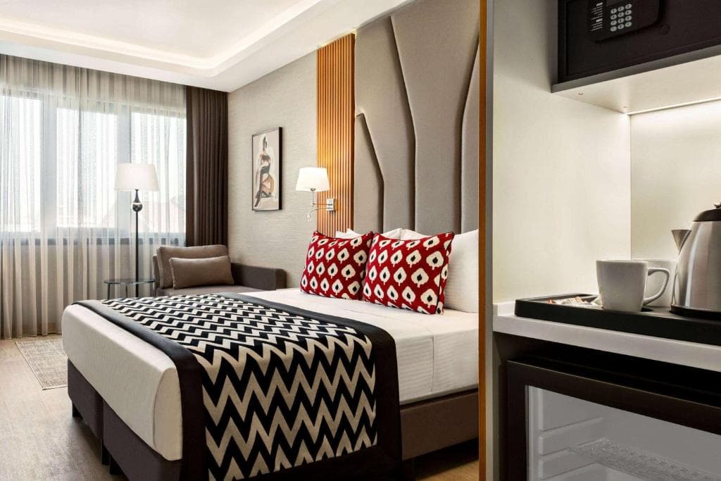 Ramada Encore by Wyndham Istanbul Sisli - 2