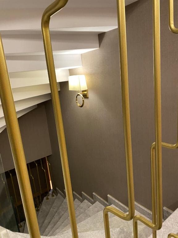 Lady Diana Hotel - 14