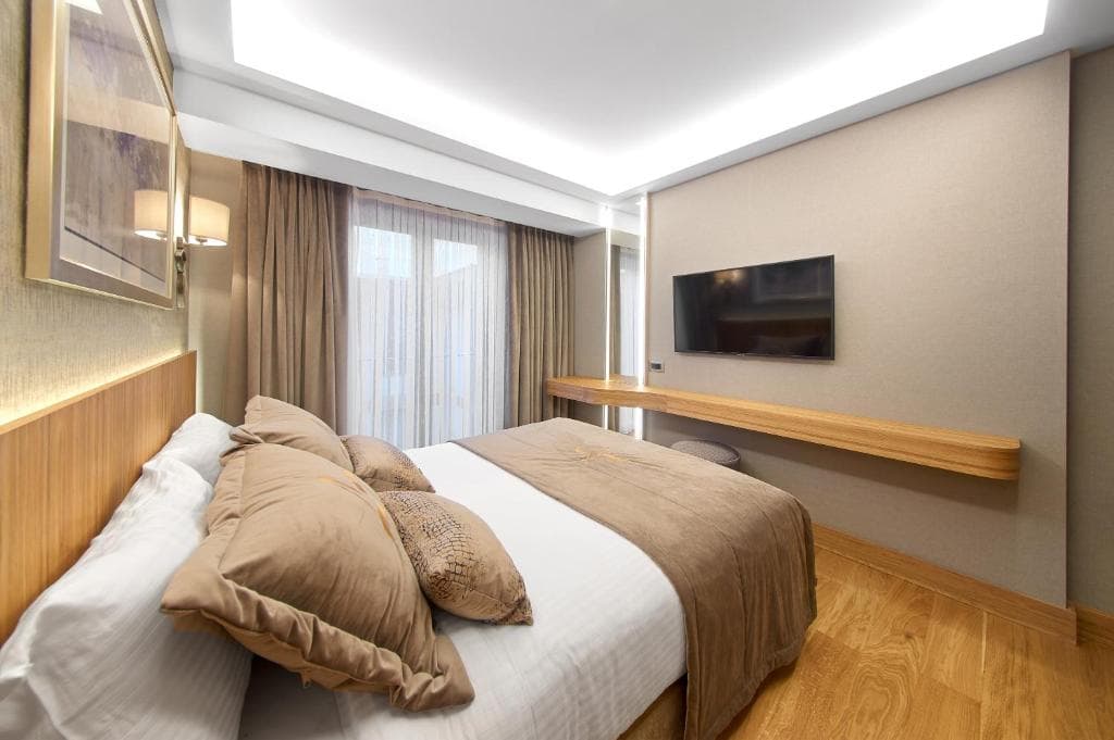 Lady Diana Hotel - 23