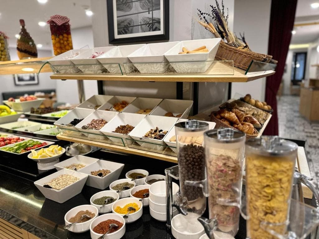 AKKA Hotels Suites - 16