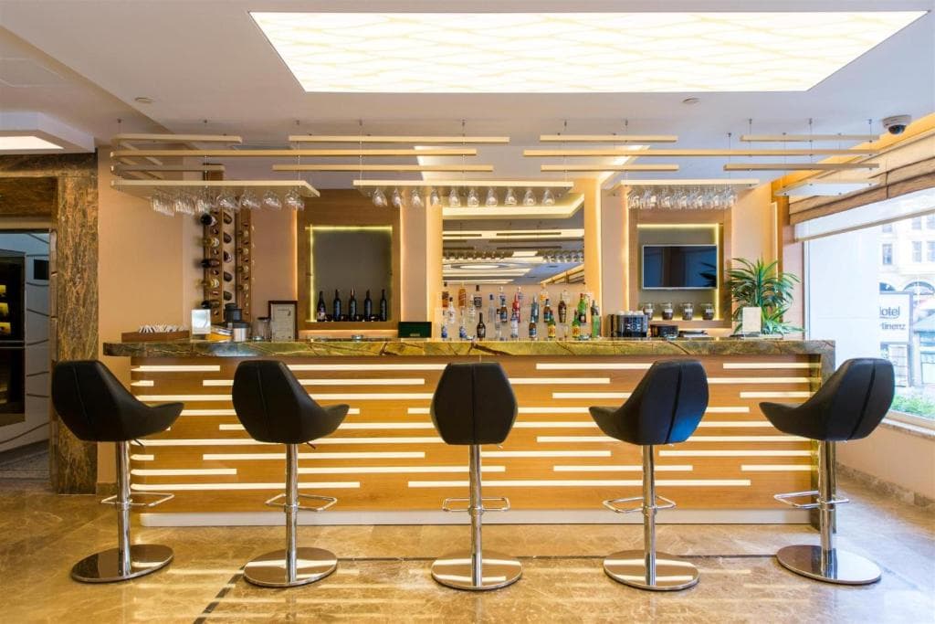 Prestige Hotel - 11