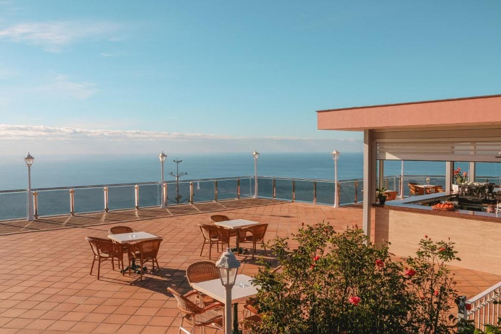 Hotel Ocean Gardens - 16