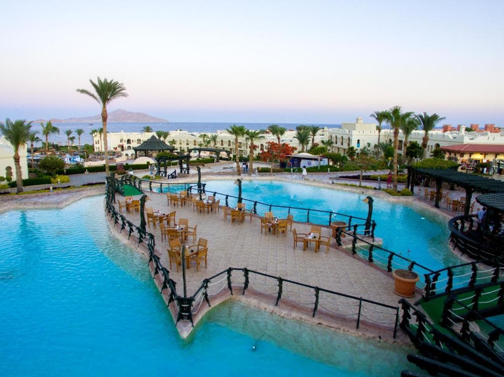 Charmillion Club Resort - 4