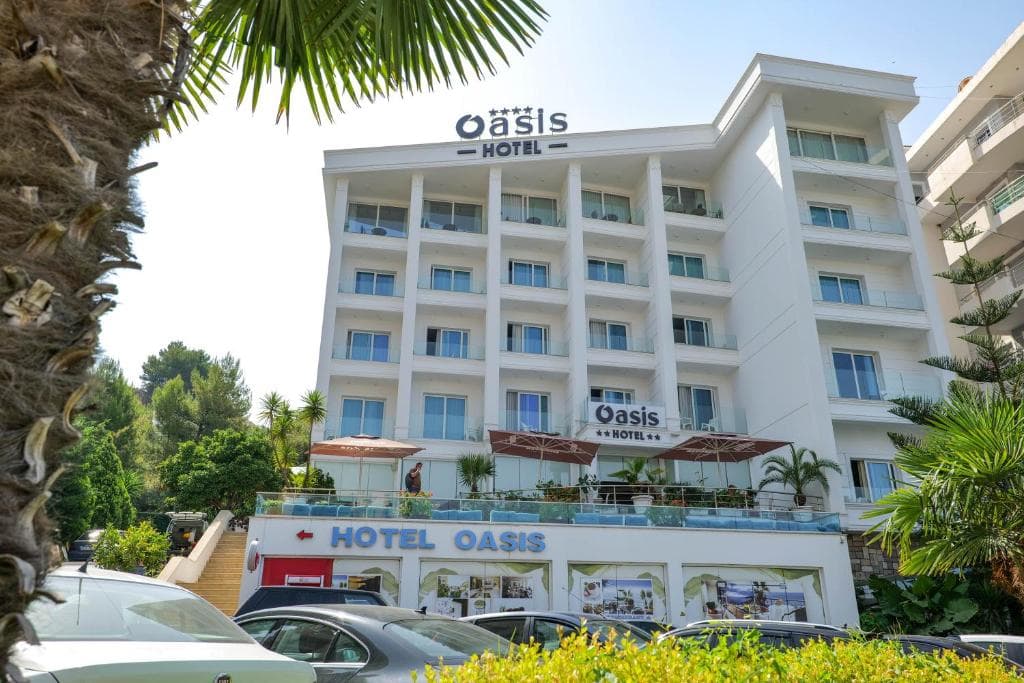 Hotel Oasis - 7