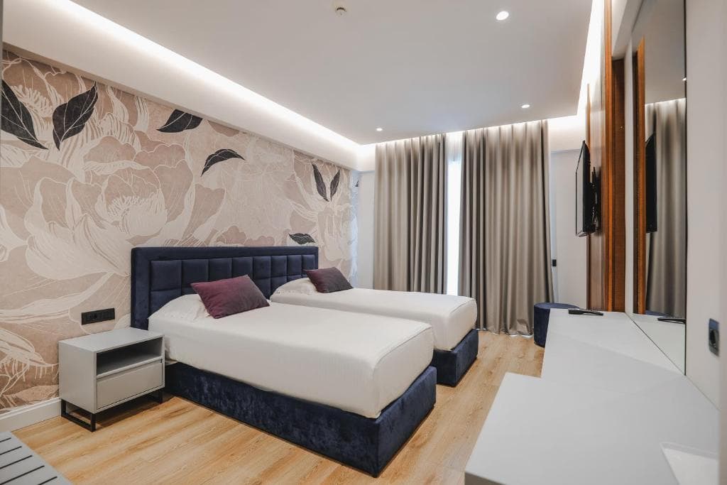 Hotel Oasis - 25