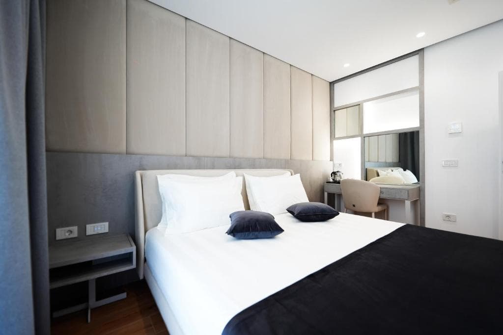 Naos Luxury Hotel - 2